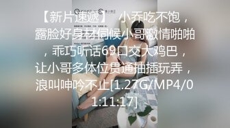 富婆穿高叉泳衣与健身教练激情啪啪