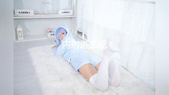 大波浪极品颜值高端外围美女，服务周到舔弄深喉，主动骑乘大屌插入，拉着手后入深插爆操，搞得妹子爽翻了