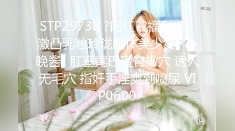 高颜值混血女模特全程露脸伺候两个小哥啪啪，吃奶舔逼口交大鸡巴足交各种发骚，让两个小哥多体位爆草蹂躏