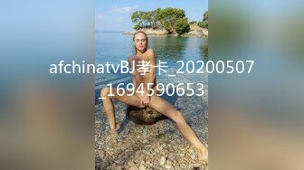 【意外收获】电子厂厕所偷拍意外拍到18岁女同事自慰！电子厂的女工真寂寞啊