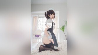 【新片速遞】  乖乖小野猫3P露脸黑丝微SM情趣带着小乳夹让两大哥调教，掰开骚穴拿道具抽插，口交足交舔逼，各种抽插爆草[2.55G/MP4/03:47:54]