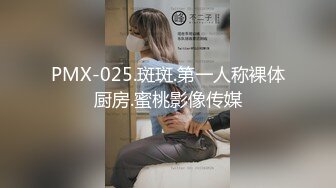 【原档首发】当我们在路上遇到一位慢跑的美女时，我们正在开车兜风。 我们停下来聊天，她告诉我们她是一名健身博主。