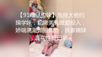 最新流出水上乐园针孔高清偸拍女卫更衣室一波接一波美女尿尿和换衣鸭舌帽年轻靓妹一对奶子很扎眼