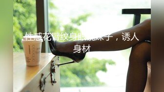 【新片速遞 】  商场女厕全景偷拍-黑裙长发美女茂盛的阴毛围裹着水润嫩逼